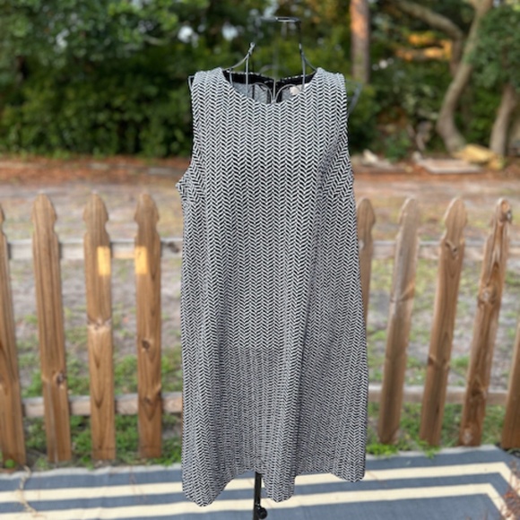 NWT Loft Black and White Herringbone Dress - Picture 1 of 9